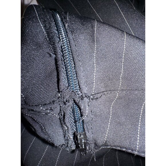 Pin Striped Black Ruffled Hem Pants By Bershka EUR 34 / USA 2 Small Classic Cute - Picture 6 of 9